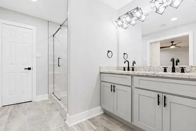 10903 Holly Springs Drive, Houston, TX 77042 - Photo 10