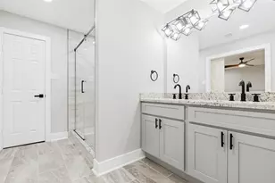 10903 Holly Springs Dr, Houston, TX 77042 - Photo 10