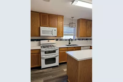 606 Oak Berry Drive, Kemah, TX 77565 - Photo 10