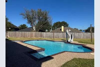 606 Oak Berry Drive, Kemah, TX 77565 - Photo 2