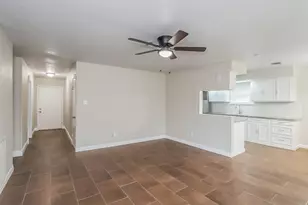 10819 Sagewind Dr, Houston, TX 77089 - Photo 2