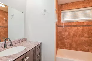 10819 Sagewind Dr, Houston, TX 77089 - Photo 14