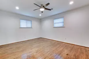 1202 Shadeland Dr, Houston, TX 77043 - Photo 12