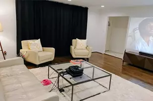 1202 Shadeland Dr, Houston, TX 77043 - Photo 8