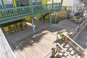 1321 Bay Dr, Crystal Beach, TX 77650 - Photo 12