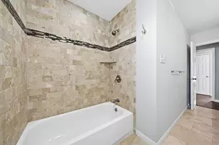 2502 Hollow Hook Rd, Houston, TX 77080 - Photo 28
