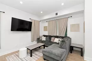 835 Dorchester St, Houston, TX 77022 - Photo 6