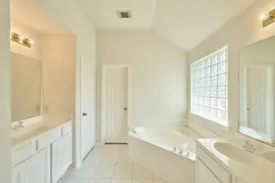 12318 Georgetown Park Ct, Houston, TX 77058 - Photo 20