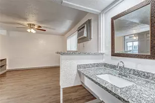 7527 Gulf Freeway Expressway, Houston, TX 77017 - Photo 16