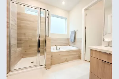 618 Thornton Oaks Lane, Houston, TX 77018 - Photo 4