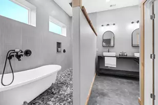 16865 Cowan Rd, Alvin, TX 77511 - Photo 4