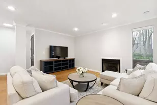 172 Litchfield Ln, Houston, TX 77024 - Photo 6