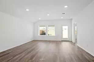 23815 Hilltop Cyn Ln, Spring, TX 77373 - Photo 4