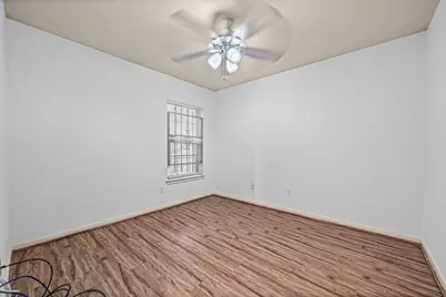 8421 Lawler Street, Houston, TX 77051 - Photo 24