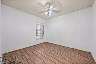 8421 Lawler St, Houston, TX 77051 - Photo 24