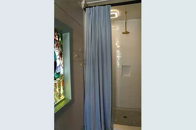 409 E Morgan Avenue, Cuero, TX 77954 - Photo 4