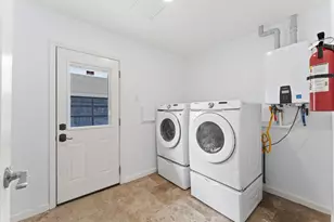 5511 Queensloch Dr, Houston, TX 77096 - Photo 16