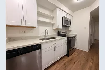 9303 Hammerly Boulevard #302, Houston, TX 77080 - Photo 6