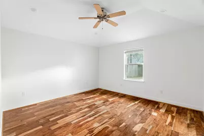 5515 Warm Springs Road, Houston, TX 77035 - Photo 12