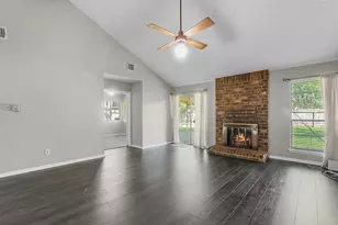 4202 W Peachfield Cir, Houston, TX 77014 - Photo 8