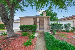 14222 Stokesmount Dr, Houston, TX 77077 - Photo 2