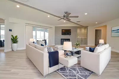 414 Lakeview Drive, Sugar Land, TX 77498 - Photo 8