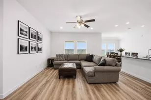 9522 Wall St, Texas City, TX 77591 - Photo 4
