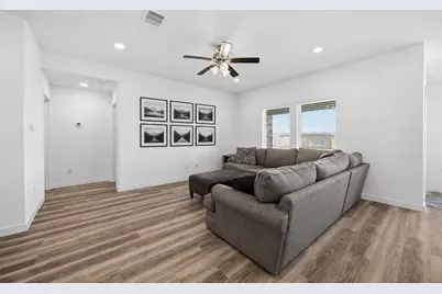 9522 Wall Street, Texas City, TX 77591 - Photo 6