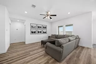 9522 Wall St, Texas City, TX 77591 - Photo 6