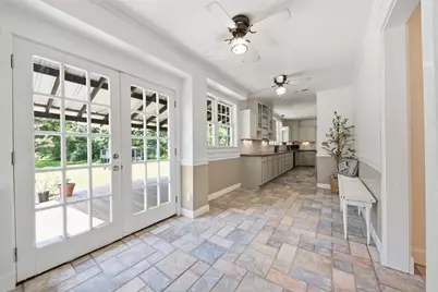 6998 Commander Roland Drive, Hitchcock, TX 77563 - Photo 18