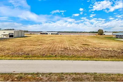 7787 Meteor Drive, Sealy, TX 77474 - Photo 4