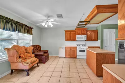 310 Chestnut Street, Lake Jackson, TX 77566 - Photo 16