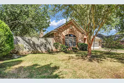 310 Chestnut Street, Lake Jackson, TX 77566 - Photo 2