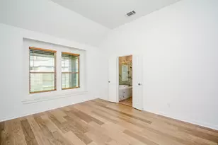 1052 Shl Crk Trl, Conroe, TX 77304 - Photo 14