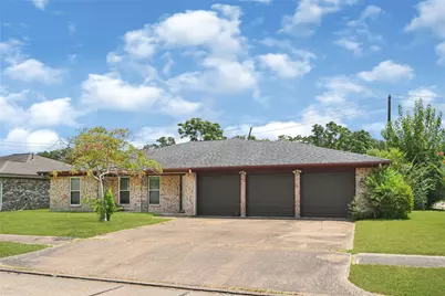 5225 Creekview Drive, La Porte, TX 77571 - Photo 2