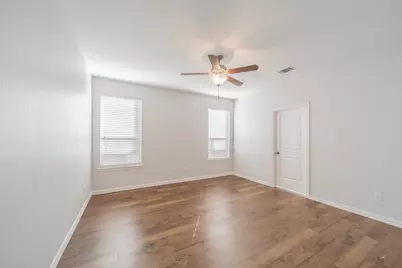 10923 Whistlers Cottage Court, Houston, TX 77088 - Photo 16