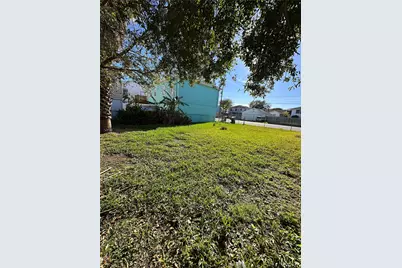 1709 Biovu Drive, Galveston, TX 77551 - Photo 22