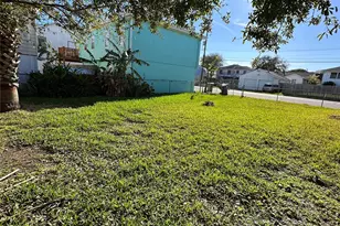 1709 Biovu Dr, Galveston, TX 77551 - Photo 22