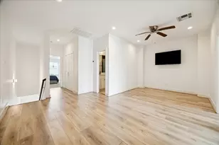 205 E 43rd St, Houston, TX 77018 - Photo 18