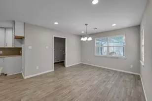 5426 Green Springs Dr, Houston, TX 77066 - Photo 14