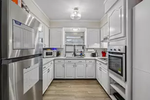 1705 Adams St, Baytown, TX 77520 - Photo 10