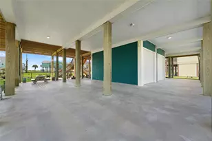 172 Ocean View Dr, Crystal Beach, TX 77650 - Photo 26