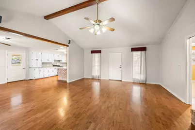 105 Memorial Lane, Columbus, TX 78934 - Photo 4