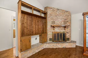 105 Memorial Ln, Columbus, TX 78934 - Photo 16