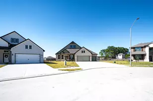 119 Bunker Hl Ct, Anahuac, TX 77514 - Photo 4