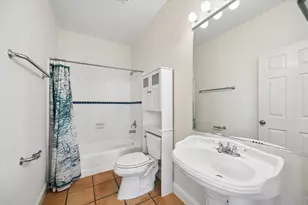 4011 Garrott St, Houston, TX 77006 - Photo 10