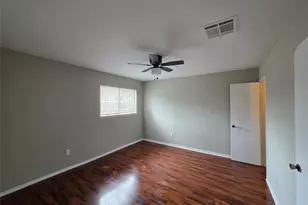 12722 Shannon Hills Dr, Houston, TX 77099 - Photo 4