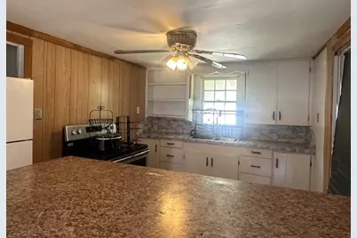 410 E Gregg Street, Mount Enterprise, TX 75681 - Photo 16