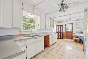 1912 E Winn St, Kemah, TX 77565 - Photo 14