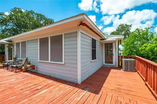 1912 E Winn St, Kemah, TX 77565 - Photo 10